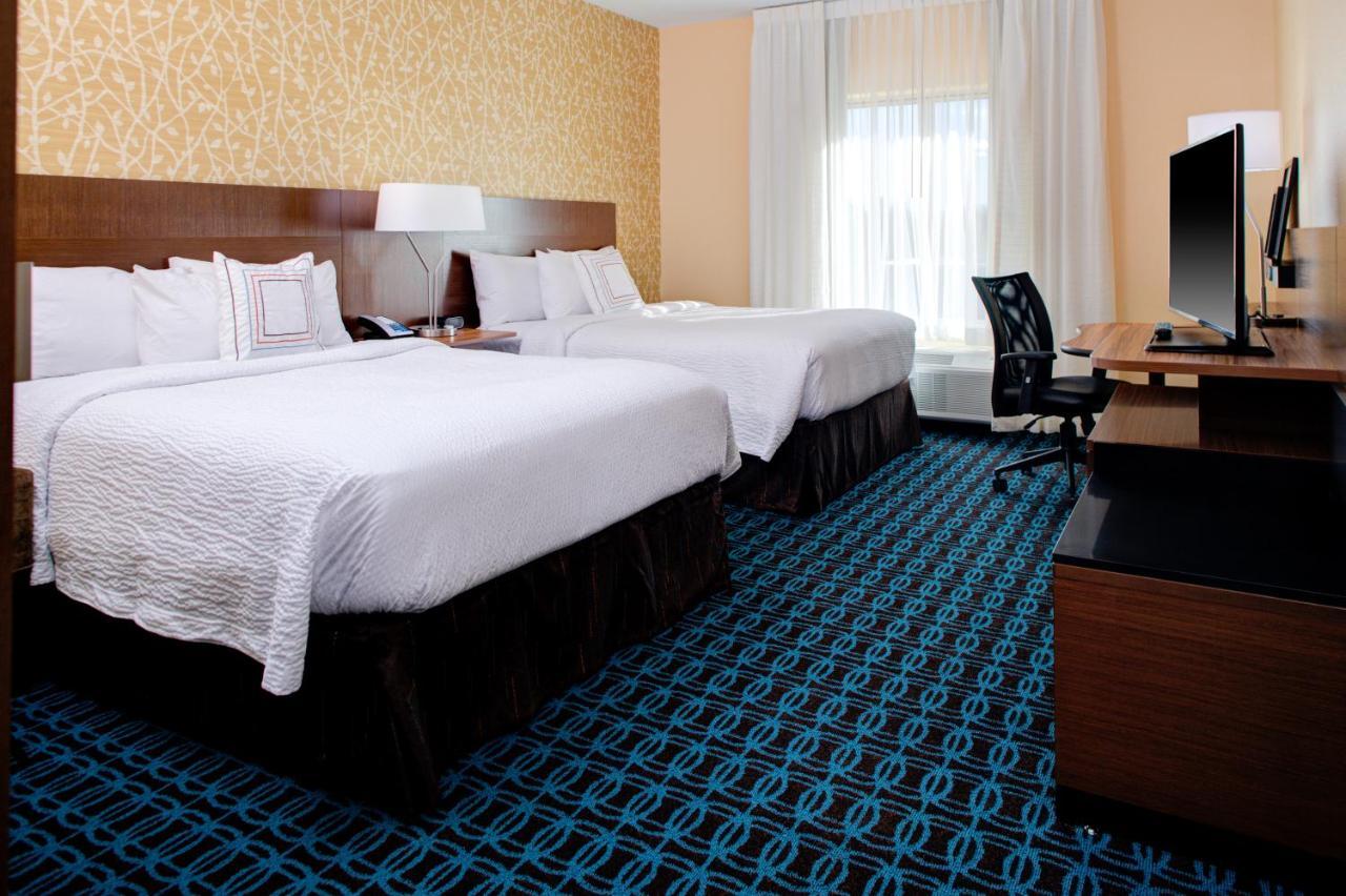 Fairfield Inn & Suites By Marriott Detroit Canton Exterior photo